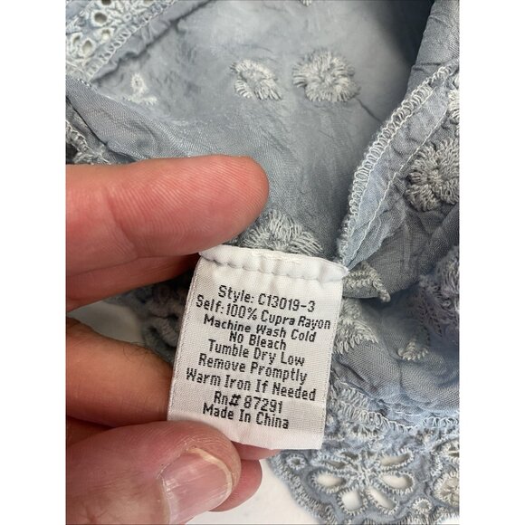 Johnny Was Top Womens XS Blue Flutter Sleeve Embroidered Tunic Resort Vacation - Picture 7 of 11